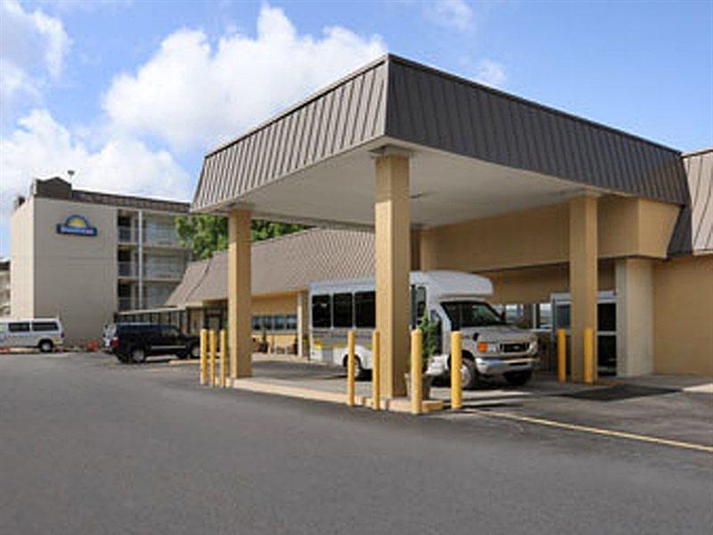 Days Inn By Wyndham Kenner/New Orleans Airport South Exterior photo