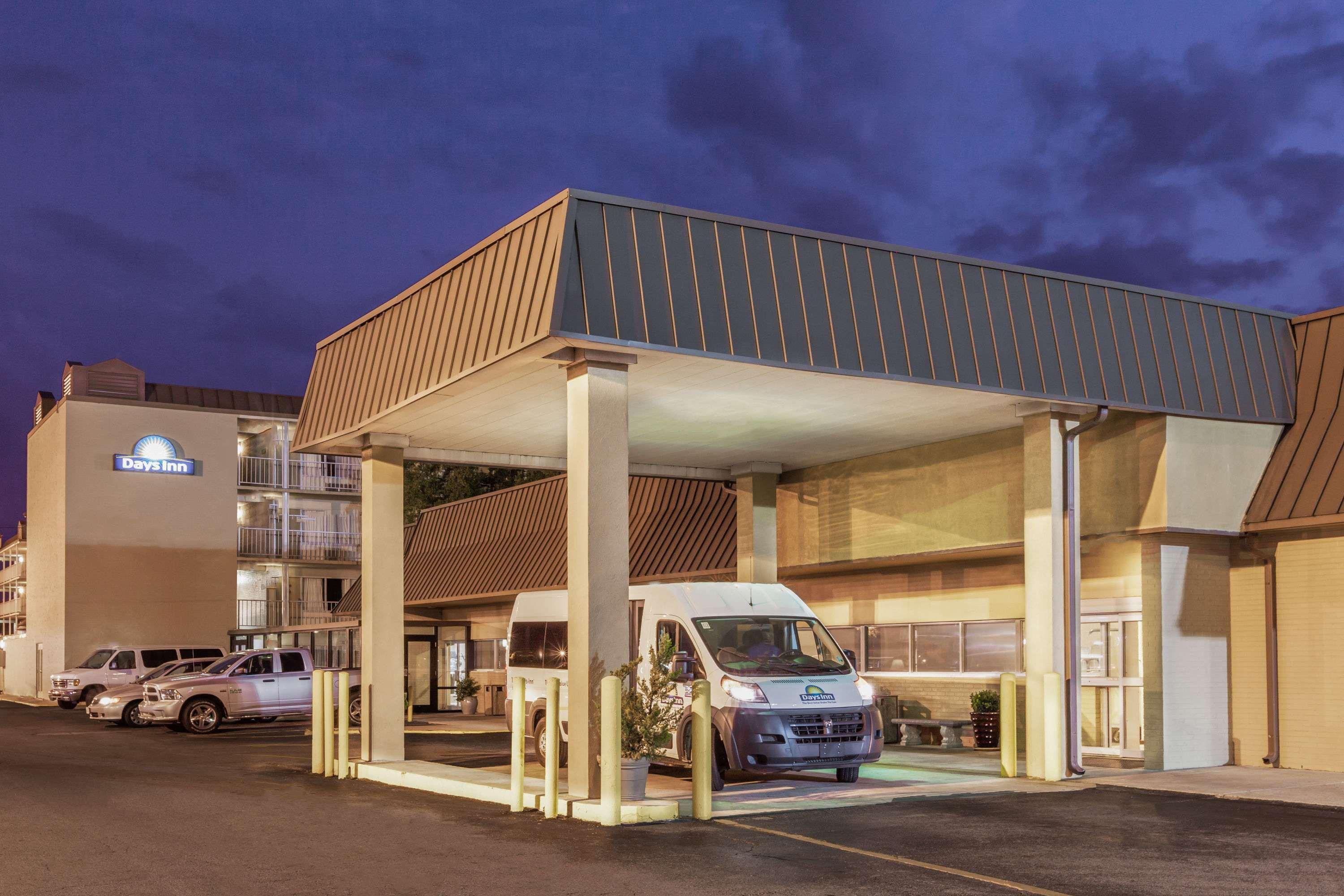 Days Inn By Wyndham Kenner/New Orleans Airport South Exterior photo